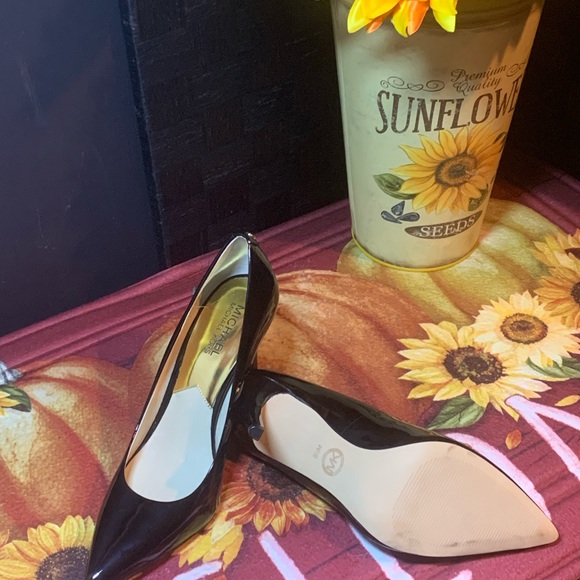 Black Michael Kors shoes size 8/12 - Picture 4 of 8